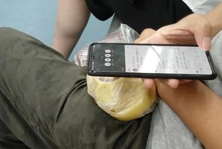 ???????vivo X23真機曝光:配水滴劉海屏 驍龍670處理器