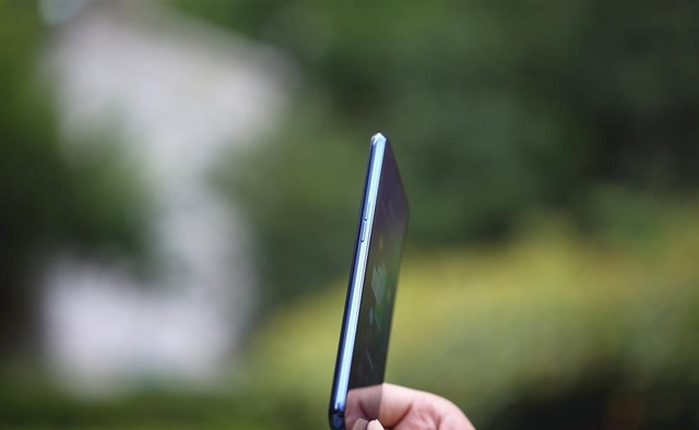 OPPO R17配置怎么樣 OPPO R17參數(shù)與開箱圖賞