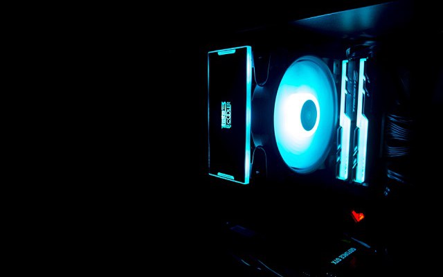 1.5萬元i7-8086K搭RTX2080發(fā)燒電腦配置推薦 RGB信仰情懷加持