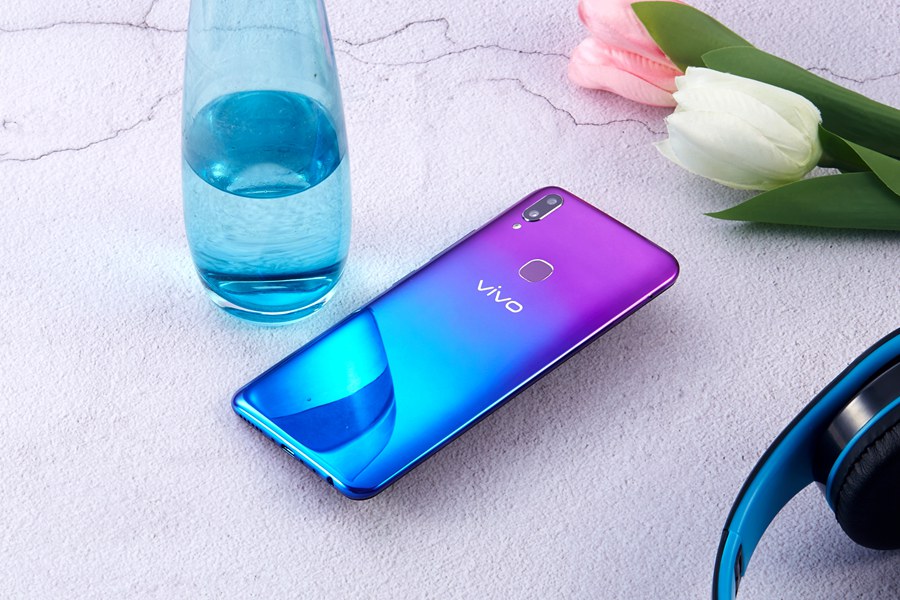 vivo Z1極光特別版圖賞 動(dòng)人心魄的漸變光芒,視覺效果出眾