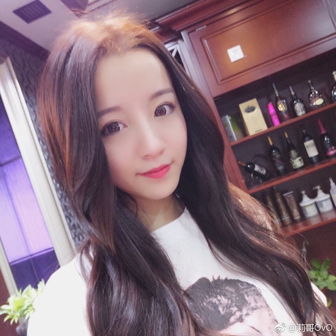 身價(jià)5000萬女主播被拘留:修養(yǎng)配不上財(cái)富,“莉哥”是誰?