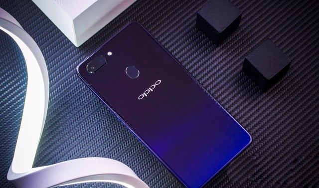 OPPO R15x和OPPO R15區(qū)別對比 OPPO R15x和OPPO R15哪個好？