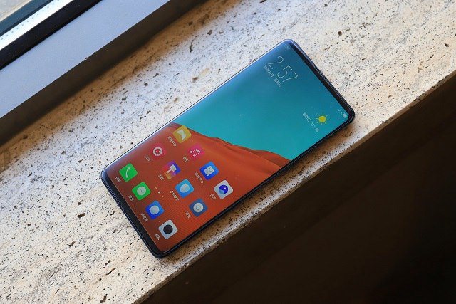 努比亞X發(fā)布:雙側(cè)指紋識別+前后雙屏幕 售價3299元起