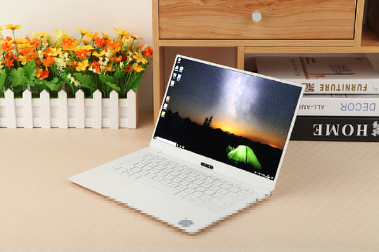 戴爾XPS 13筆記本評測:超長續(xù)航,輕奢致美纖薄小巧