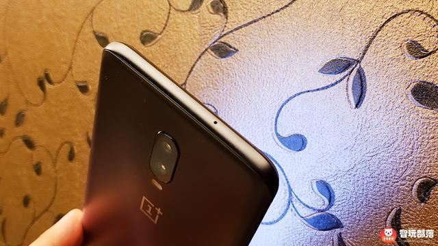 一加6T電光紫配色圖賞:水滴屏+屏幕指紋