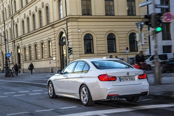 寶馬3系插電混動版信息曝光:純電續航60Km、百公里加速僅6秒