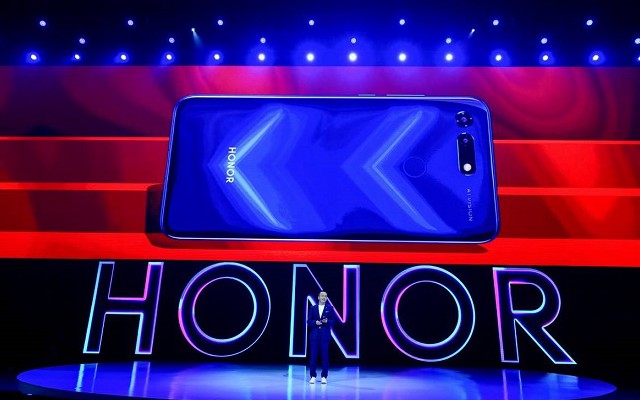 榮耀V20正式發(fā)布:最便宜的麒麟980旗艦機 4800萬雙攝