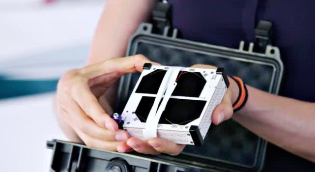 Facebook和SpaceX等科技公司競(jìng)相發(fā)展太空互聯(lián)網(wǎng)