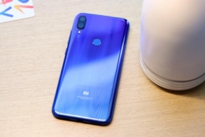 OPPO A系列新機曝光:定位千元機,配置4100毫安大電池!