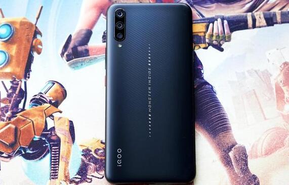iQOO配置怎么樣?vivo iQOO真機開箱外觀圖賞