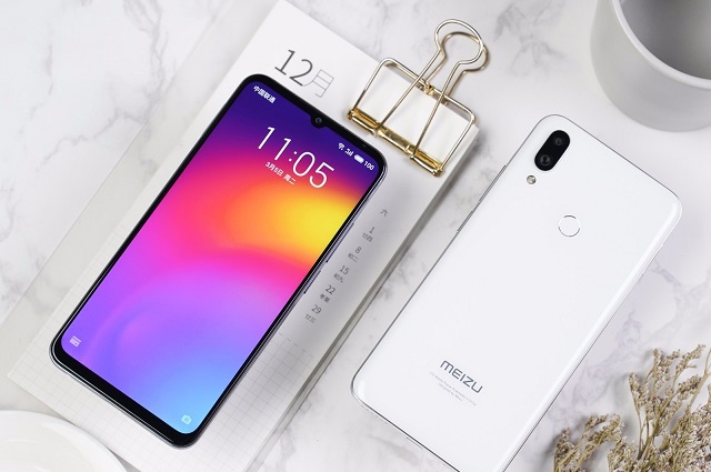 魅族Note 9真機(jī)圖賞:圓潤玻璃機(jī)身,極致水滴屏設(shè)計(jì)