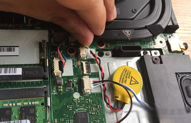 筆記本電腦開不了機屏幕黑屏怎么辦?筆記本開不了機原因及解決方法