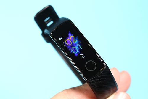 榮耀手環(huán)5抬腕亮屏怎么開啟?華為榮耀手環(huán)5抬腕亮屏的開啟方法