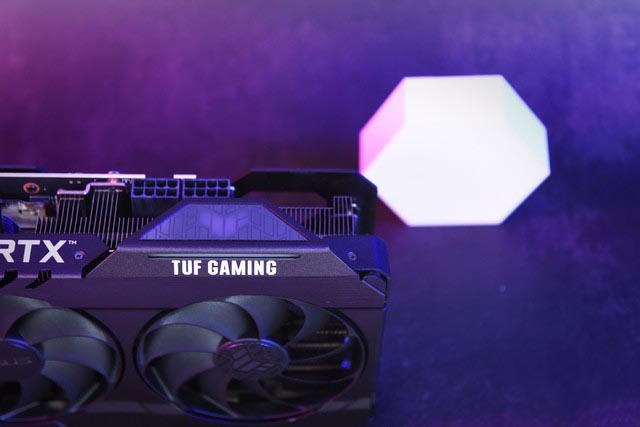 華碩3090首測 我也給他兩梭子 